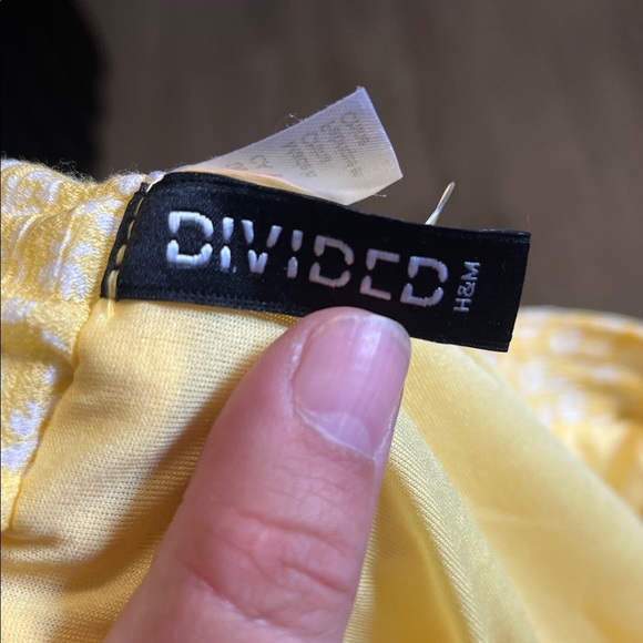 Devided Yellow Floral Maxi Skirt - Picture 2 of 3